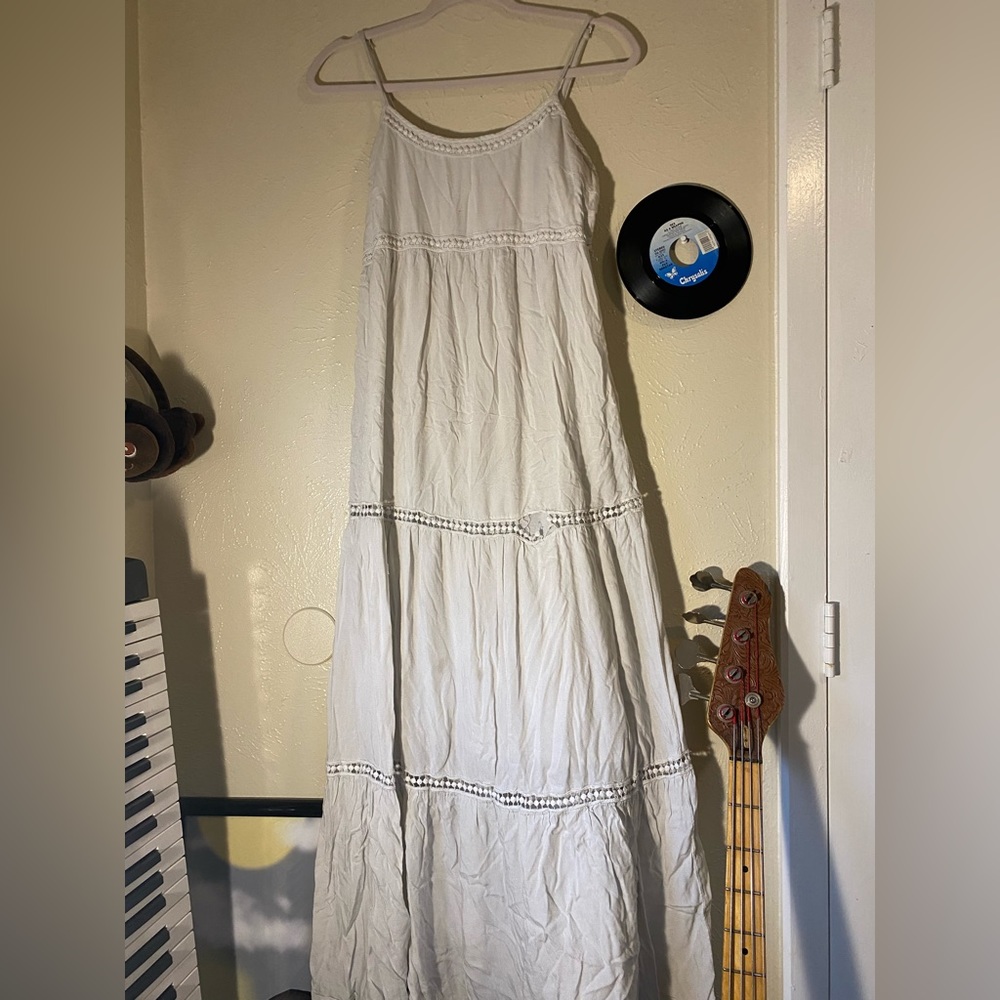 Super flowy maternity dress